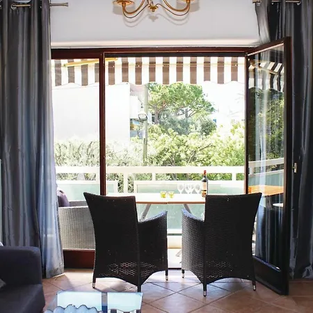 Awesome In Juan-les-pins With 1 Bedrooms And Wifi Antibes