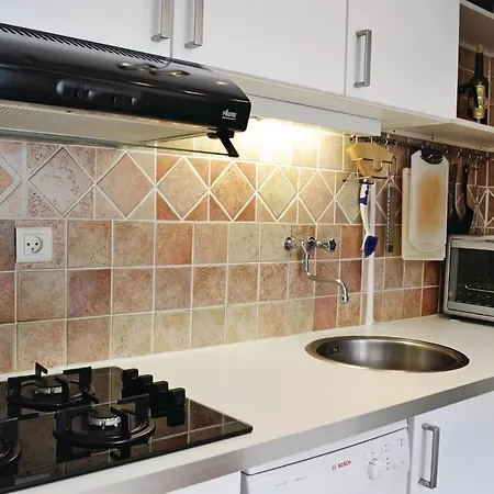 Awesome In Juan-les-pins With 1 Bedrooms And Wifi Antibes