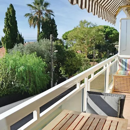 Apartment Awesome In Juan-les-pins With 1 Bedrooms And Wifi