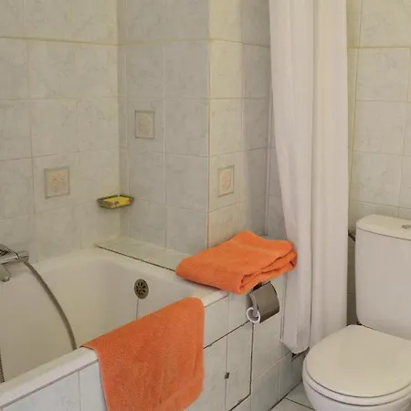 Awesome In Juan-les-pins With 1 Bedrooms And Wifi Apartment *